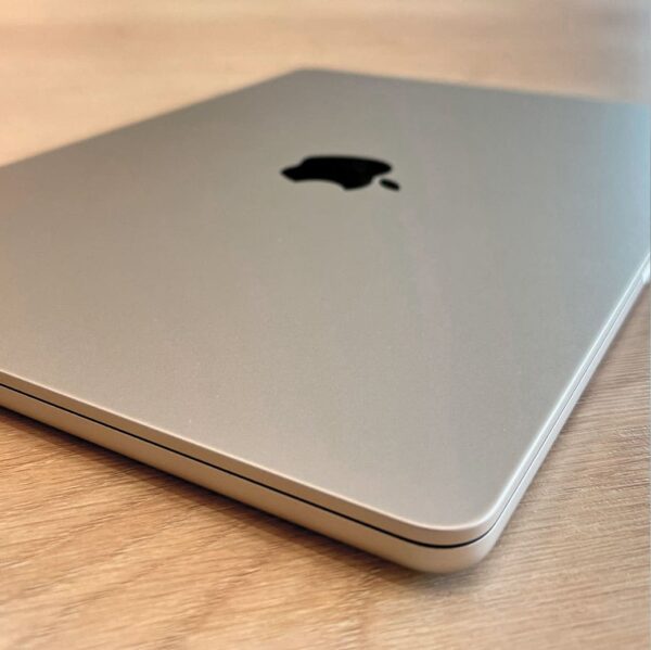 MacBook Air M3 13" 256GB 8GB RAM Estelar - Imagem 4