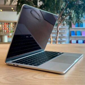 MacBook Air M3 13" 256GB 8GB RAM Estelar