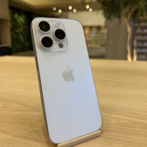 iPhone 15 Pro Branco 256GB